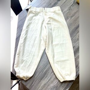 Designer Made Winter White Capri